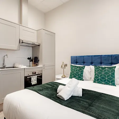 Apartment Hyde Park London