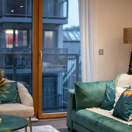 Cosy 2 Bed Hackney Sleeps 8 Apartment *
