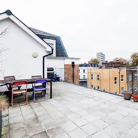 Luxury Flat Wroof Terrace Close To Train Station * לונדון