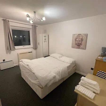 Lovely In Barking Barking (Greater London)