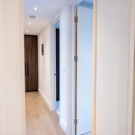 Spacious 2-bed Flat In Brixton With Private Terrace London