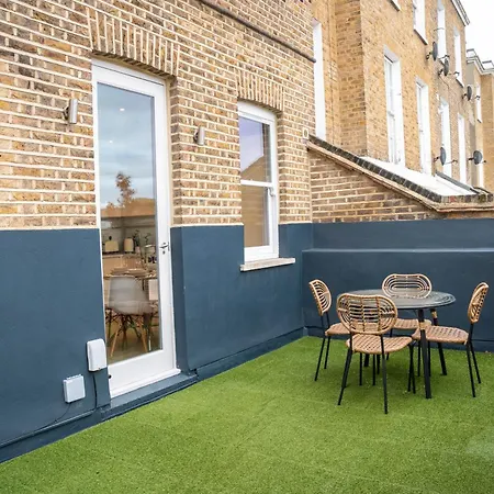 Spacious 2-bed Flat In Brixton With Private Terrace Apartment London