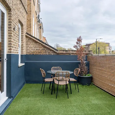 Apartment Spacious 2-bed Flat In Brixton With Private Terrace London