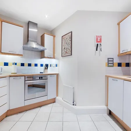 Farringdon Penthouse Spacious 3 Bedroom 2 Bath Apartment London