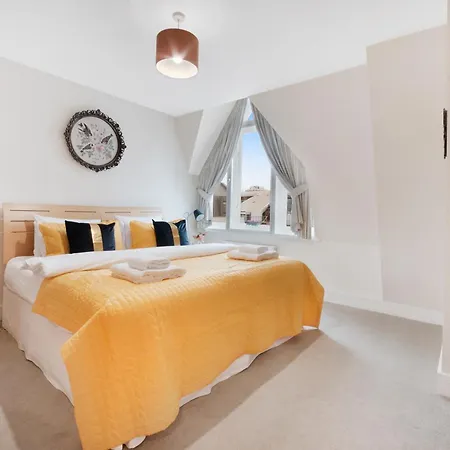 Farringdon Penthouse Spacious 3 Bedroom 2 Bath London