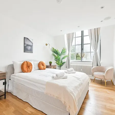 Apartment Light And Airy