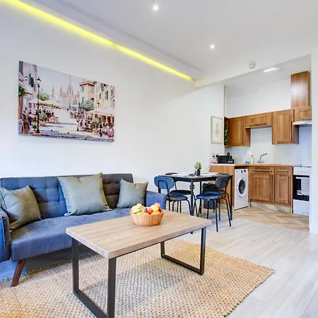 Charming One Bedroom With Free Parking!