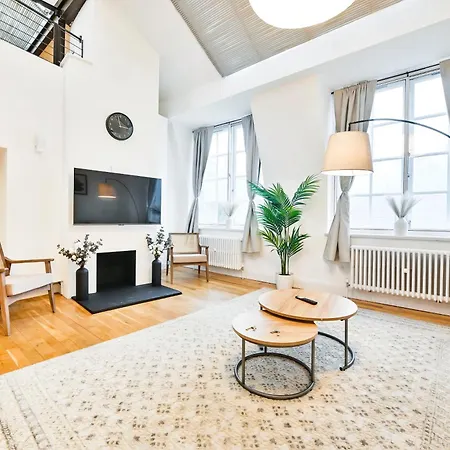 Light And Airy