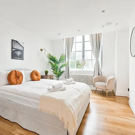 Light And Airy * London