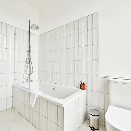 Light And Airy * London