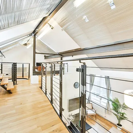 Apartment Light And Airy London