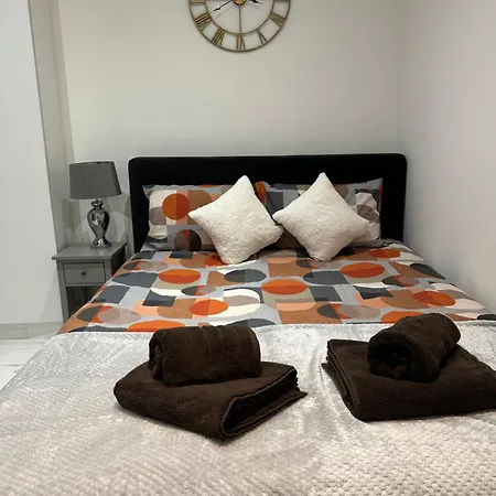 Apartment Stylish Escape In West *