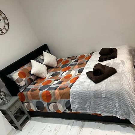 Apartment Stylish Escape In West London
