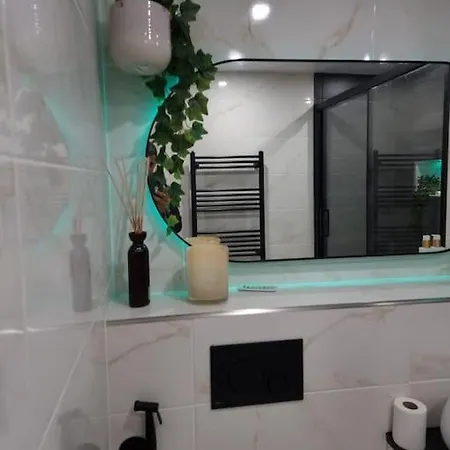 Cozy Modern Flat In Angel Islington * 伦敦