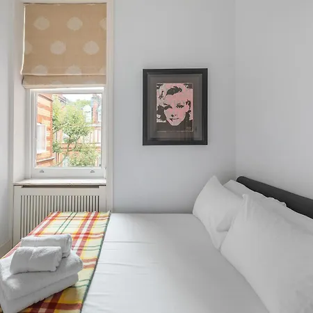 Casa Italia Near Sloane Square, Harrods And Kings Road - Washing Machine & Wifi Apartment