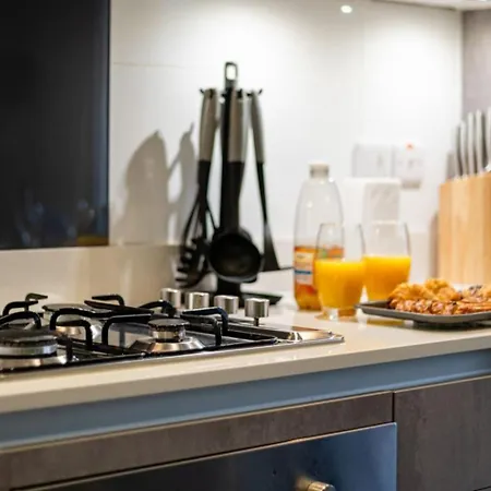 Apartment 2bd In Whitechapel, *