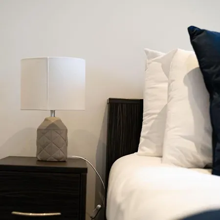 2bd In Whitechapel, Apartment London