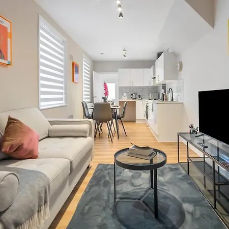 Classy Gf Gem Next Seven Sisters * London