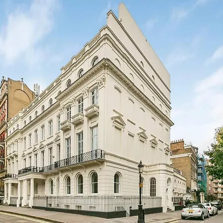 Penthouse Overlooking Hyde Park דירה