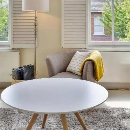 Apartment Spacious 2 Bedroom Fulham Queens Club, *