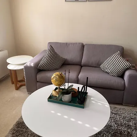 Spacious 2 Bedroom Fulham Queens Club, London