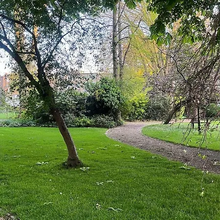 Apartment Enchanting 2brgarden Flat London