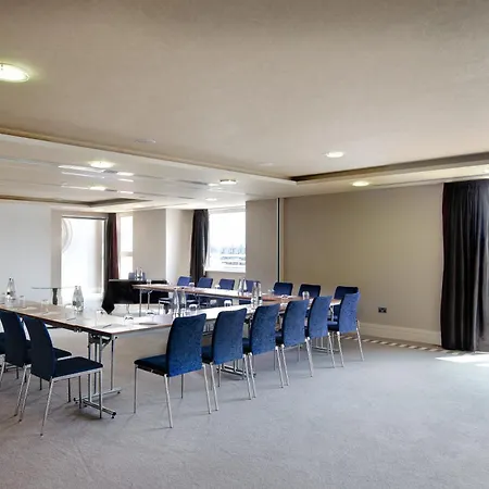 The Chelsea Harbour And 5*
