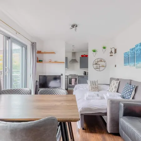 Apartment Bright 2 Bedroom Flat In Lambeth With Balcony