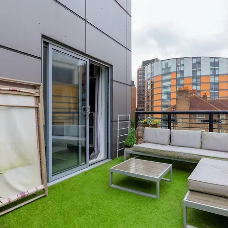 Bright 2 Bedroom Flat In Lambeth With Balcony Apartment *