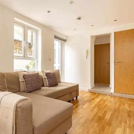 The Queenstown Apartment *