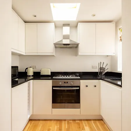 The Queenstown Apartment London