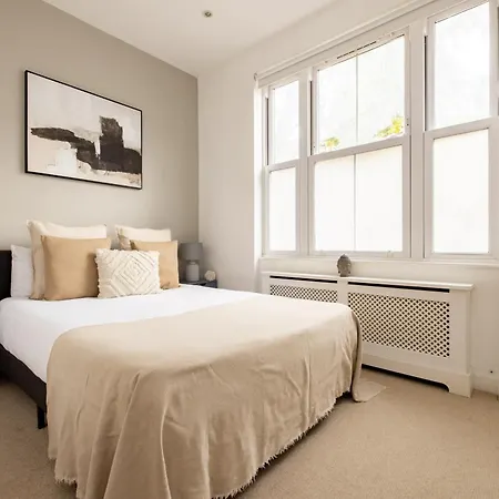 The Queenstown * London