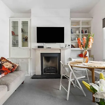 Portobello Road Iconic House Apartment London