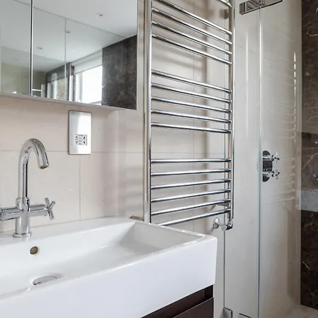 Number 53 - Stunning Maisonette With Parking In Kensington & Chelsea