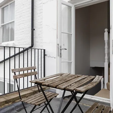 Number 53 - Stunning Maisonette With Parking In Kensington & Chelsea *