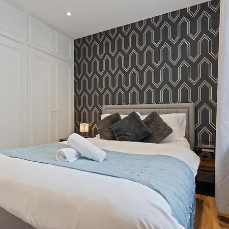 Cozy Step Away Hyde Park And Oxford Street Apartment London