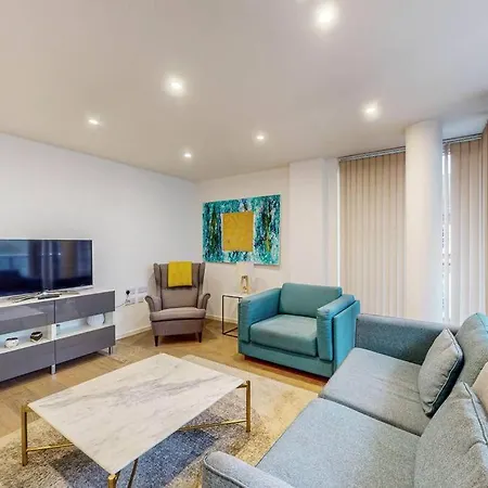 Stylish 3 Bedroom In The Heart Of Clerkenwell Apartment London