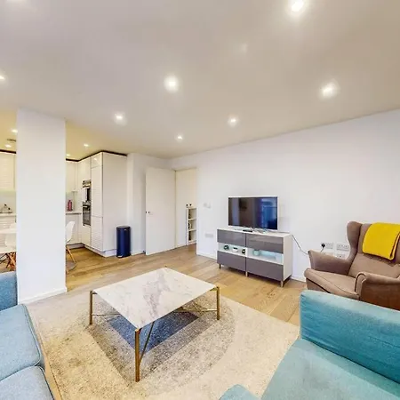 Stylish 3 Bedroom In The Heart Of Clerkenwell *