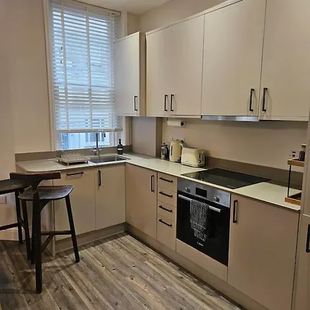 Cozy One Bedroom Close To Abbey Road *