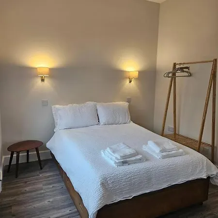 Cozy One Bedroom Close To Abbey Road *