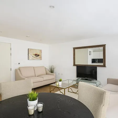 Bull Court - Walking Distance To Covent Garden Square Apartment *