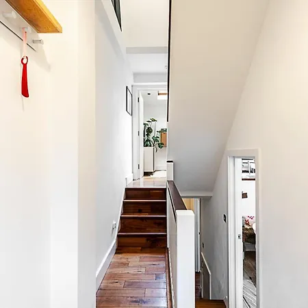 Apartment Modern Airy 2-bed Gem In Trendy Stoke Newington *