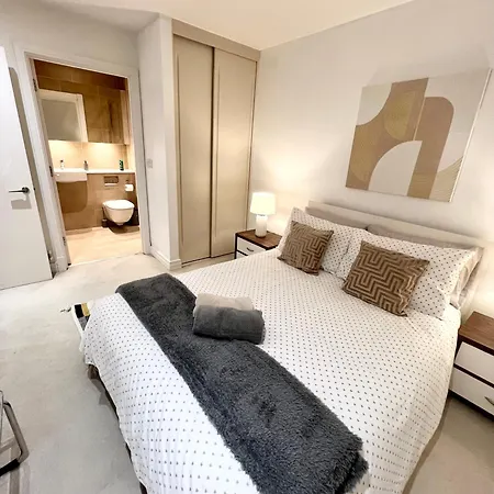 Apartment Luxury 2 Bed 2 Bath Zone Two