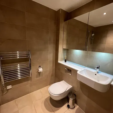 Apartment Luxury 2 Bed 2 Bath Zone Two