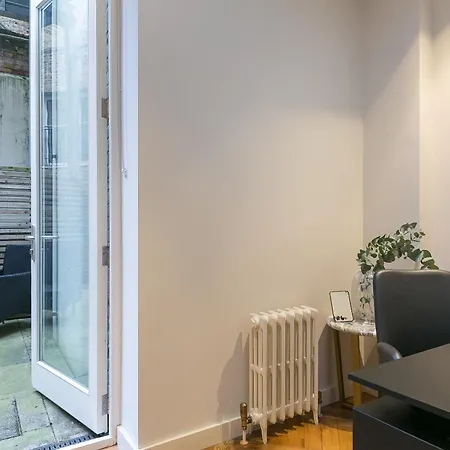 Urban Chic - Camden Apartment *