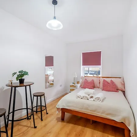 Korean Living Guest house *