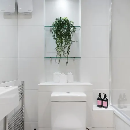 Luxury 2 Bed In Mayfair! Apartment *