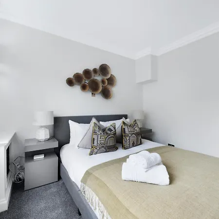 Luxury 2 Bed In Mayfair! * London