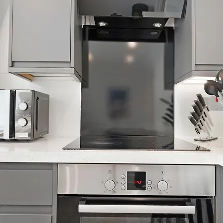 Luxury 2 Bed In Mayfair! Apartment *