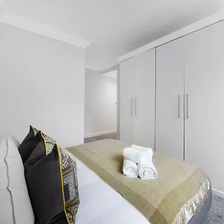 Luxury 2 Bed In Mayfair! Apartment *